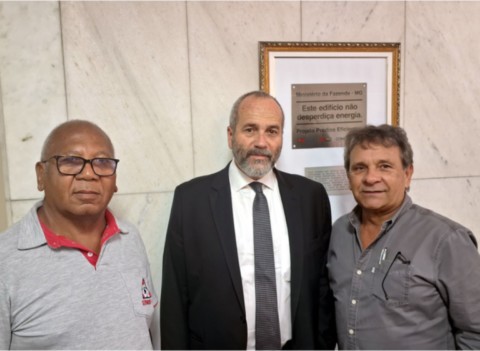 Chacina de Unaí: Ato de Luta contra o Trabalho Escravo Chacina de Unaí: Ato de Luta contra o Trabalho Escravo