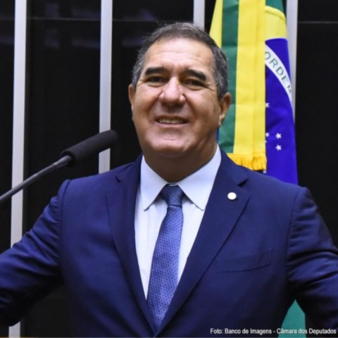 Ministro do Trabalho, Luiz Marinho, anuncia proposta para nova contribuição sindical 